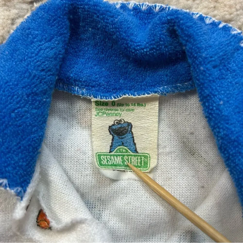 1970s Vintage Sesame Street Bert Ernie Baseball Sleeper Size 0-14 lbs